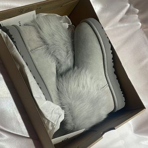 Ugg Boots Mini 5 Gray Fur NEW 💕✨